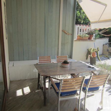 Monolocale San Pantaleo Apartment ภายนอก รูปภาพ