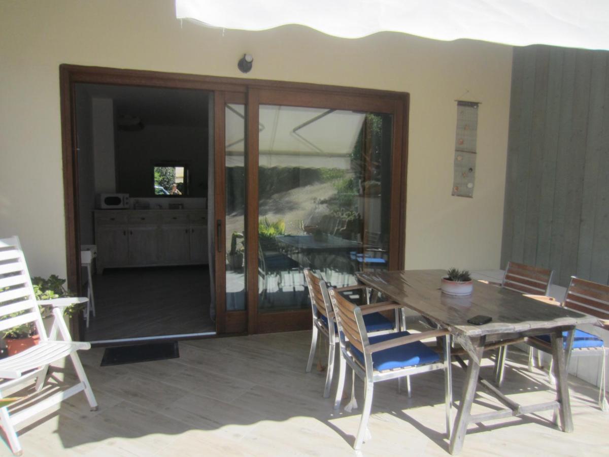 Monolocale San Pantaleo Apartment ภายนอก รูปภาพ
